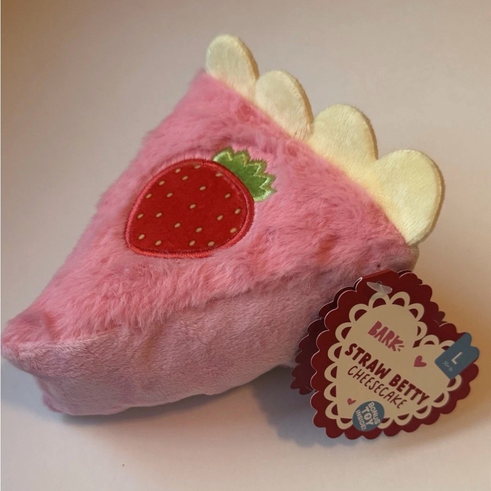 Bark Box Straw Betty Cheesecake Plus L Dog Toy NWT Crinkle Squeak‎ Rip-n-Reveal
